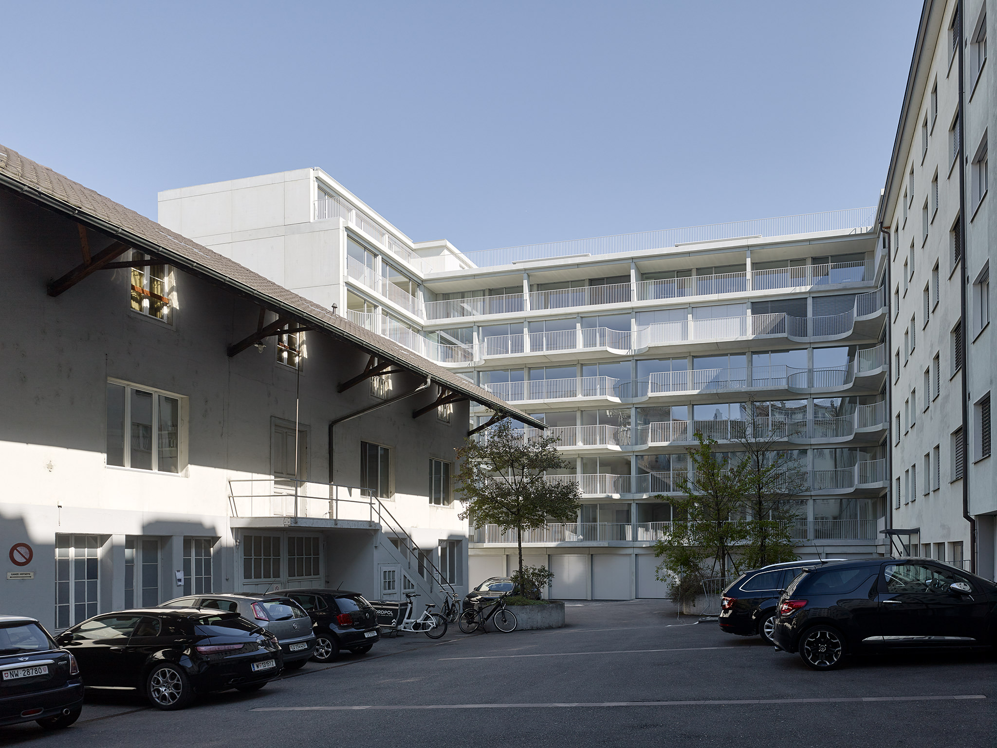 E18672 Alpa 077828 SCREEN